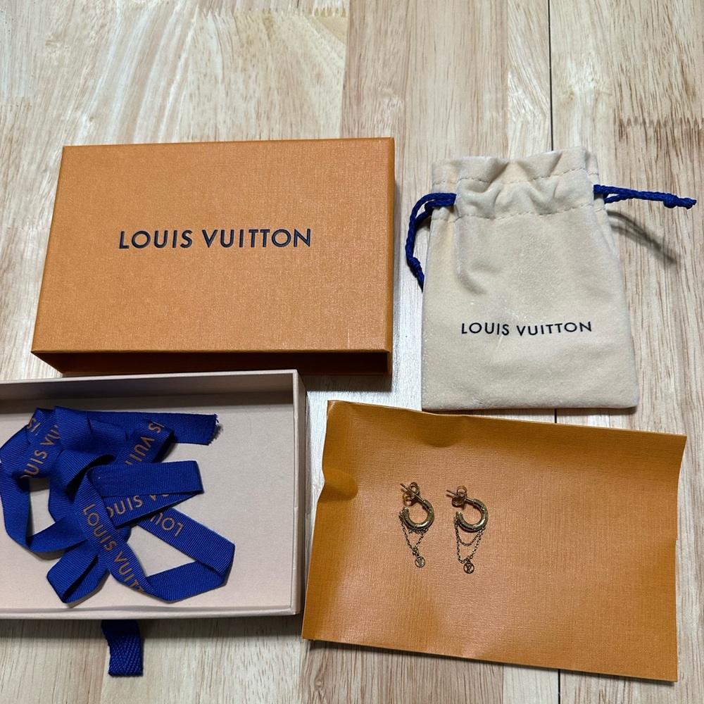 LOUIS VUITTON Earrings Bookle Doreille Mini Hoop Nanogram Metal Gold WomenM00572